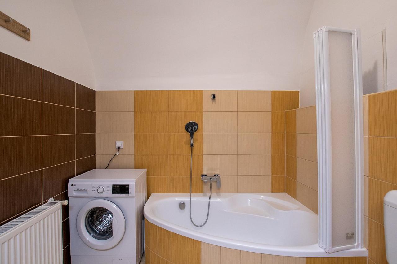Zora Lak Apartment Sopron Exterior photo